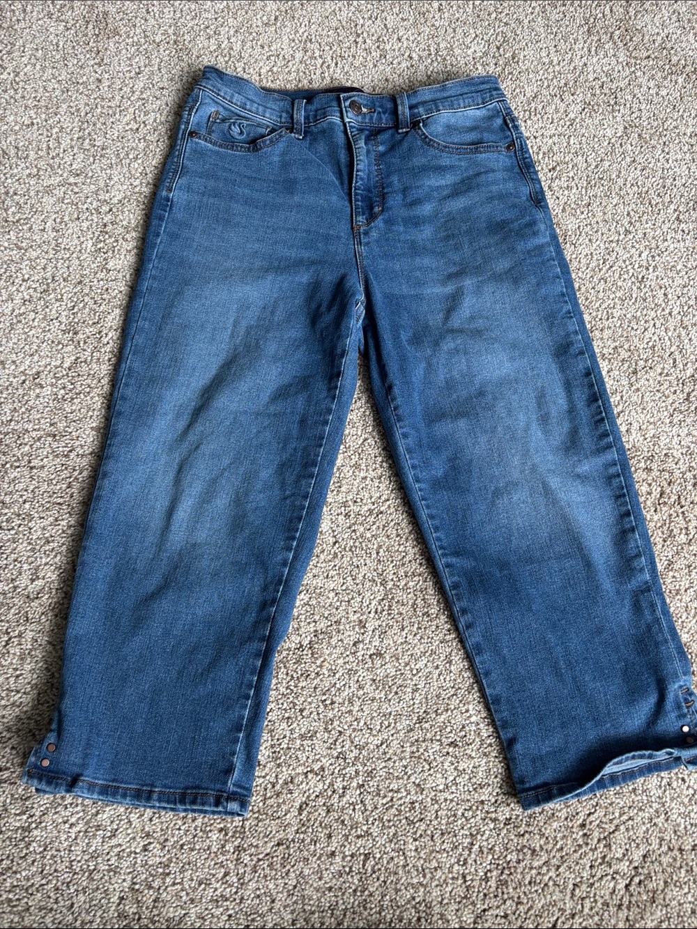Gloria Vanderbilt Medium Blue Wide-Leg Jeans